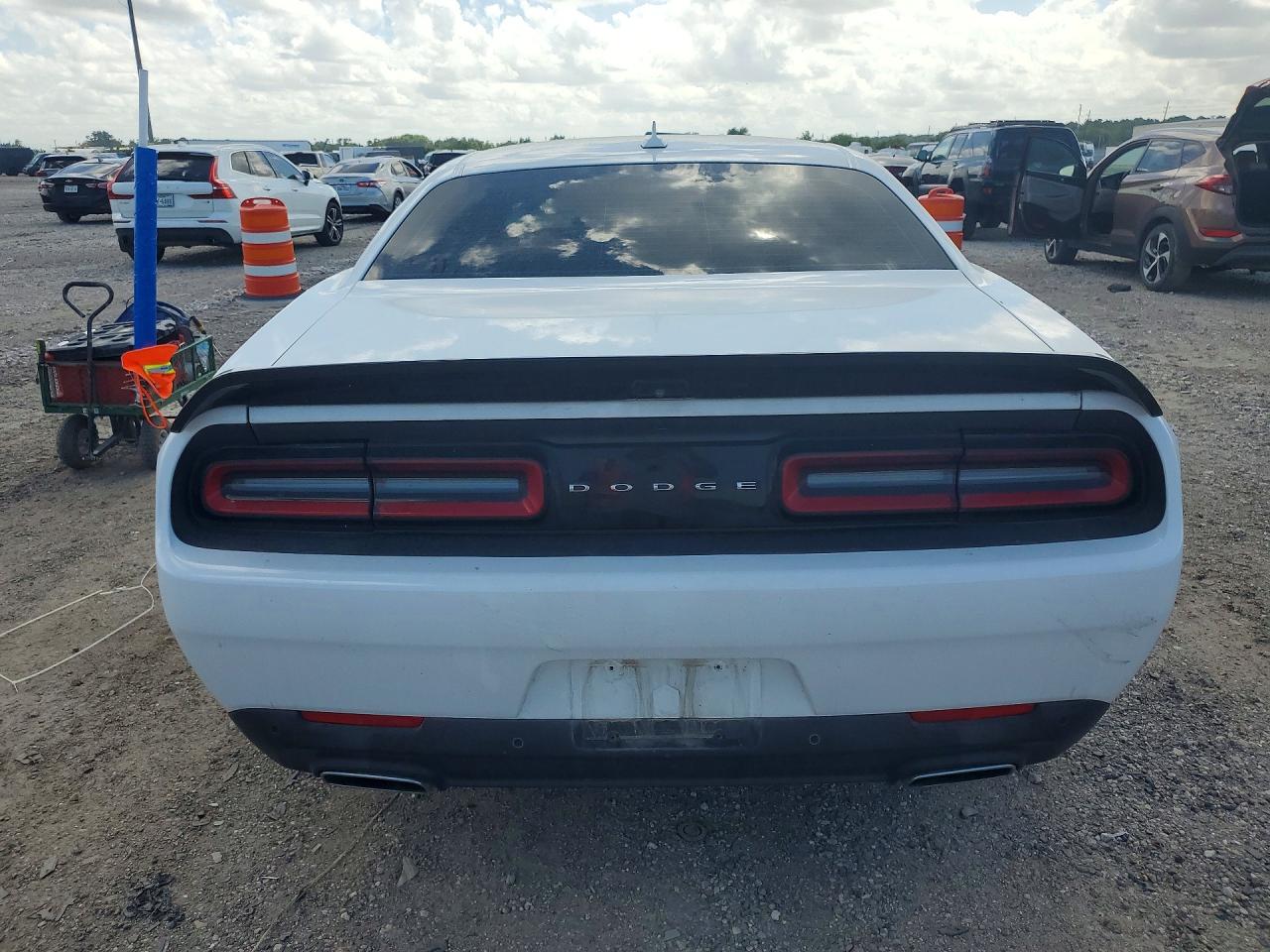 Dodge Challenger Sxt
