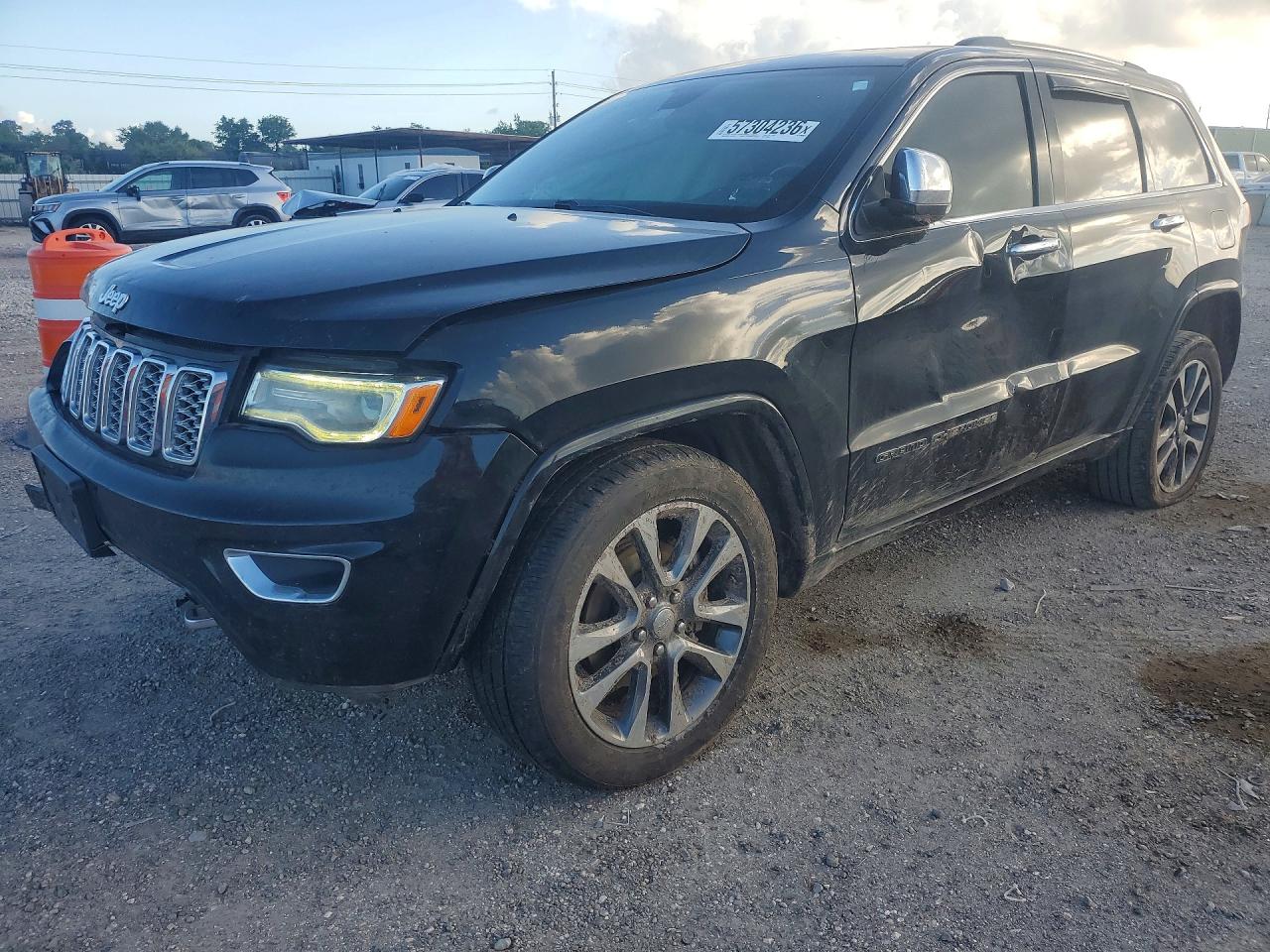 Salvage Jeep Grand Cherokee Image