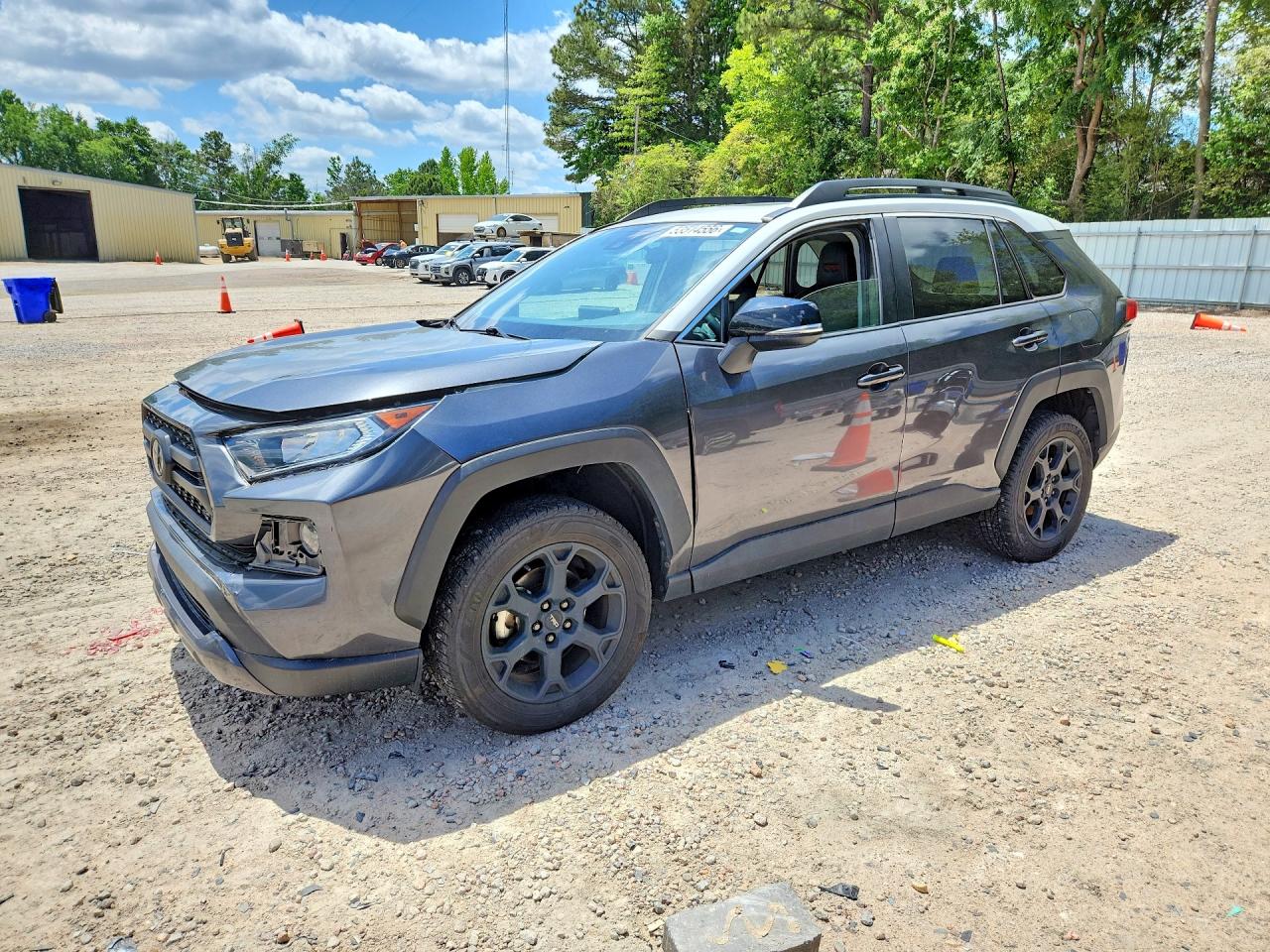 Salvage Toyota RAV4 Image
