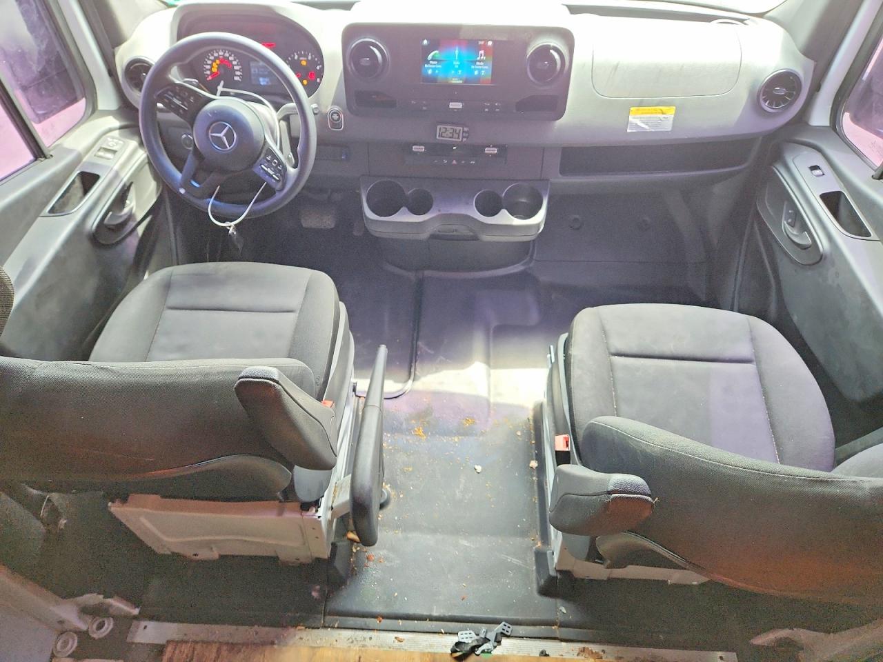 Mercedes-Benz Sprinter 2500