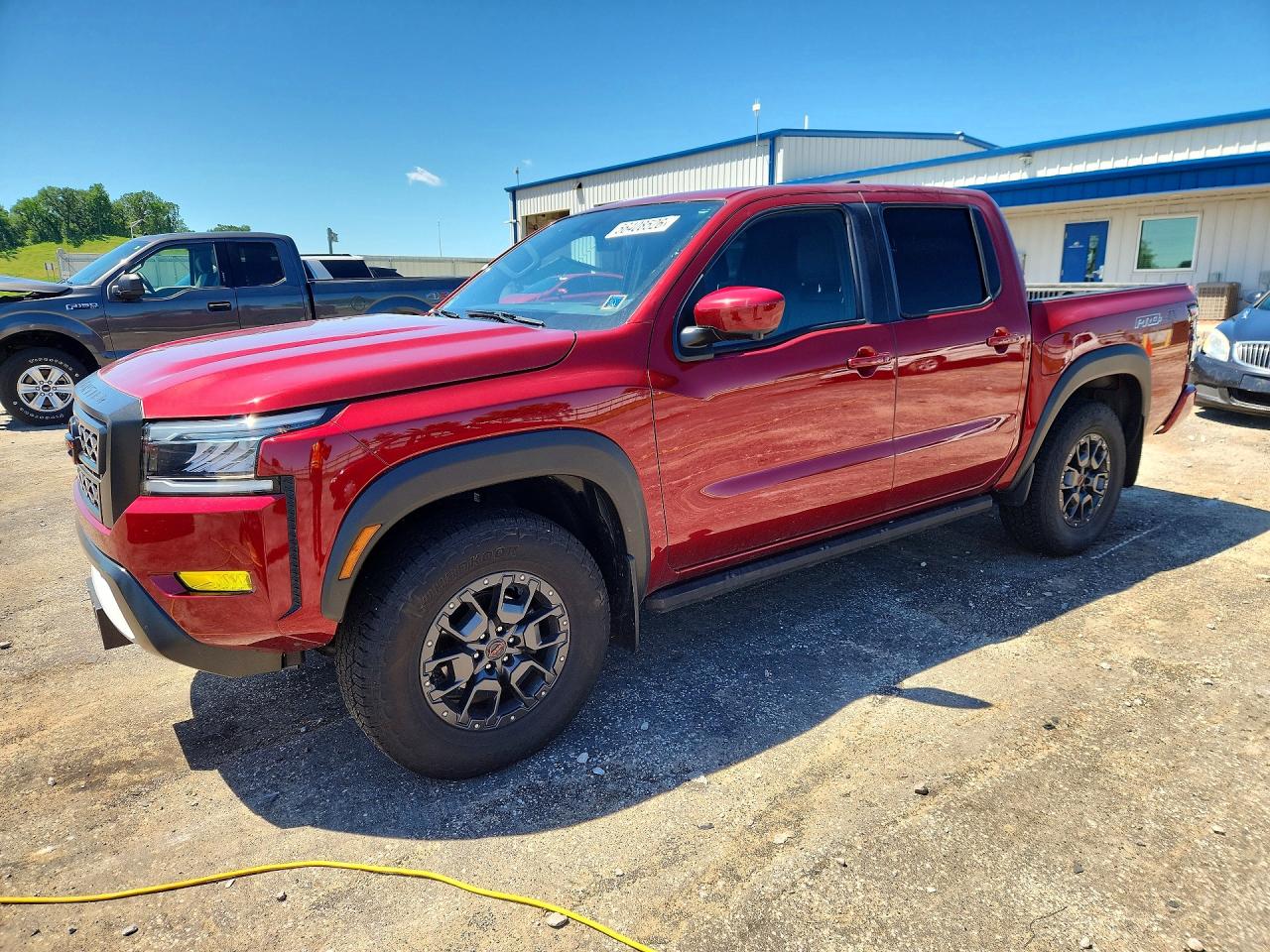 Salvage Nissan Frontier Image