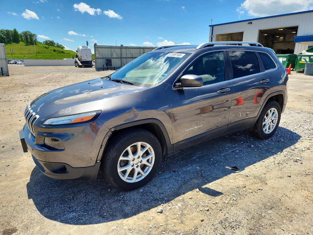 Salvage Jeep Cherokee Image