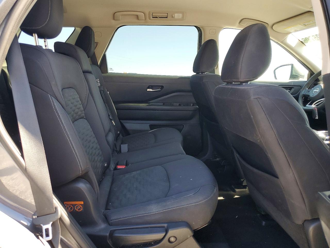 Nissan Pathfinder S