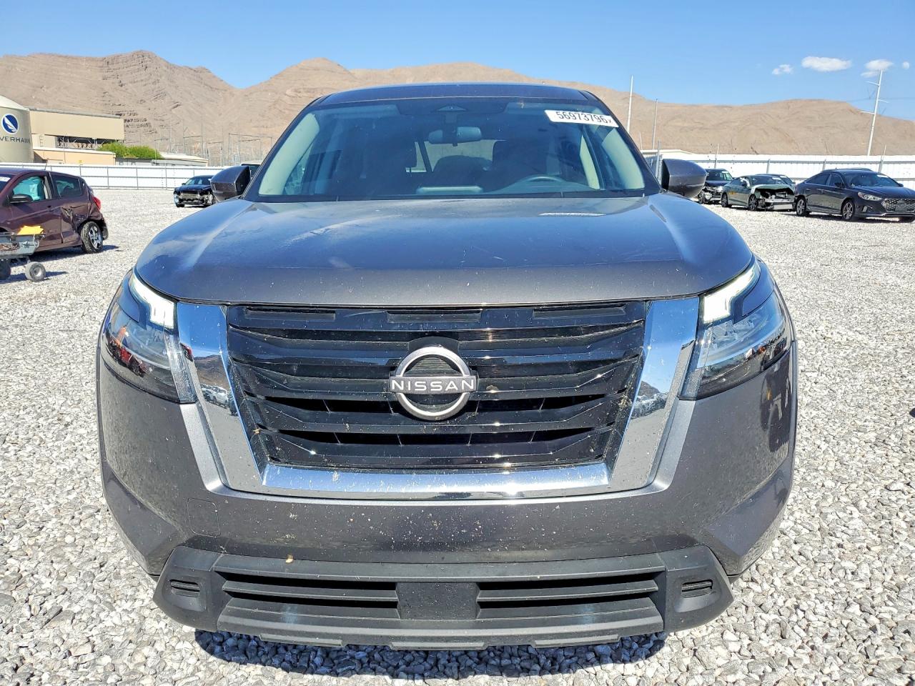 Nissan Pathfinder S