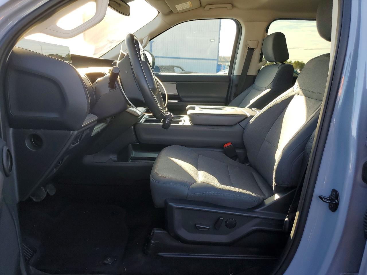 Ford Expedition Active