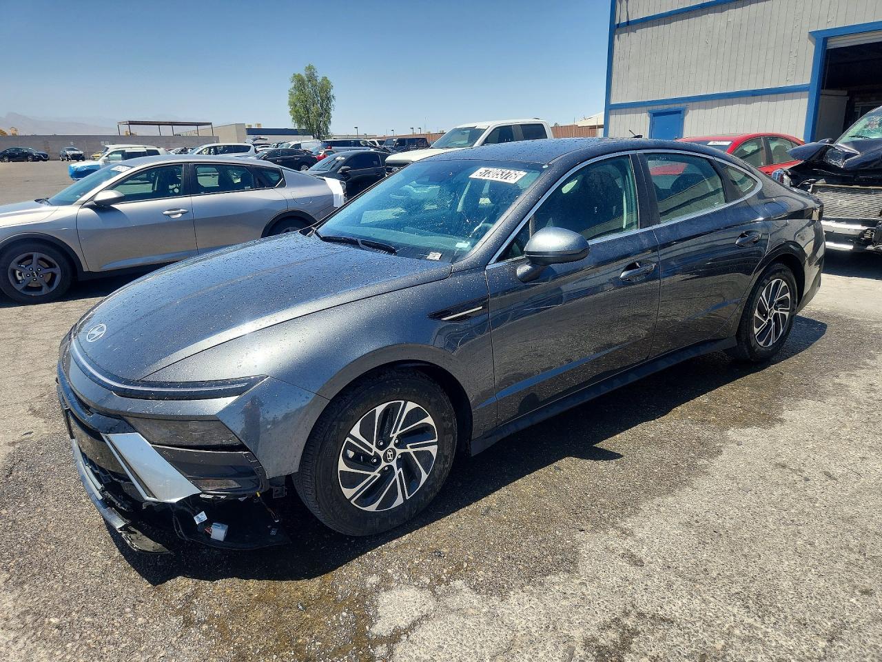 Salvage Hyundai SONATA Image