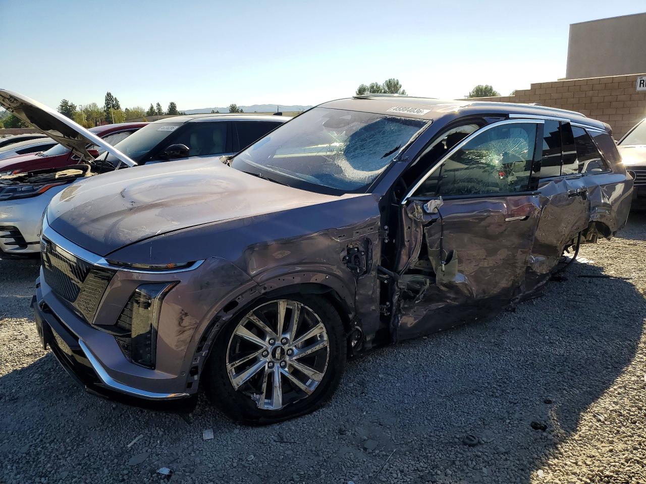 Salvage Cadillac Vistiq Lux Image