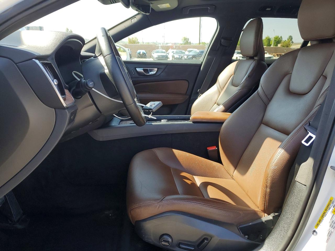 Volvo V60 Plus
