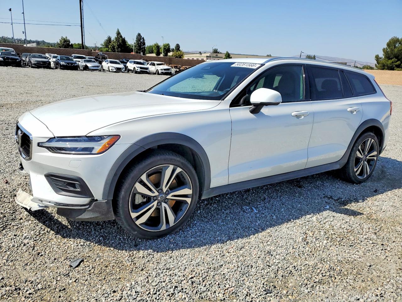 Salvage Volvo V60 Image