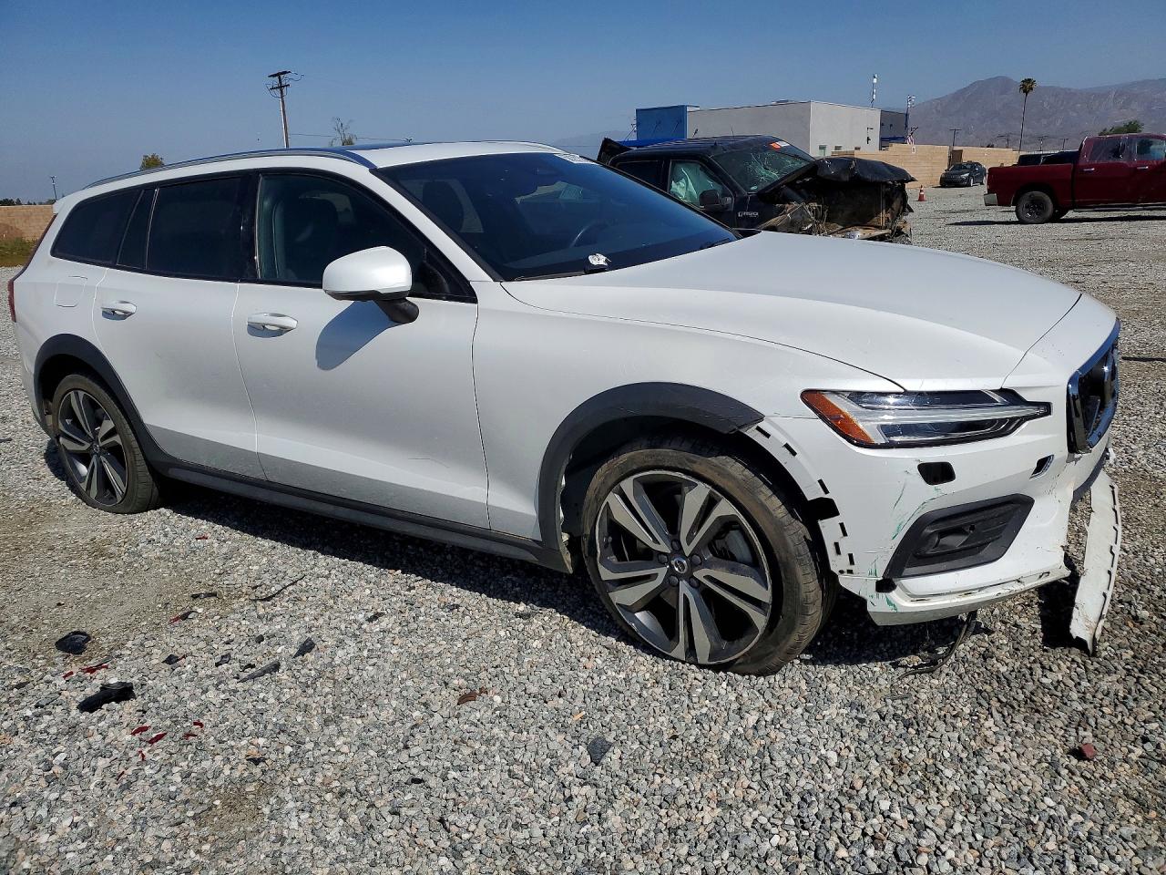 Volvo V60 Plus