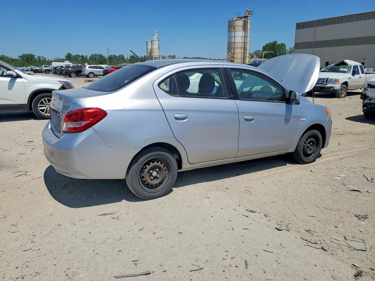 Mitsubishi Mirage G4 Es