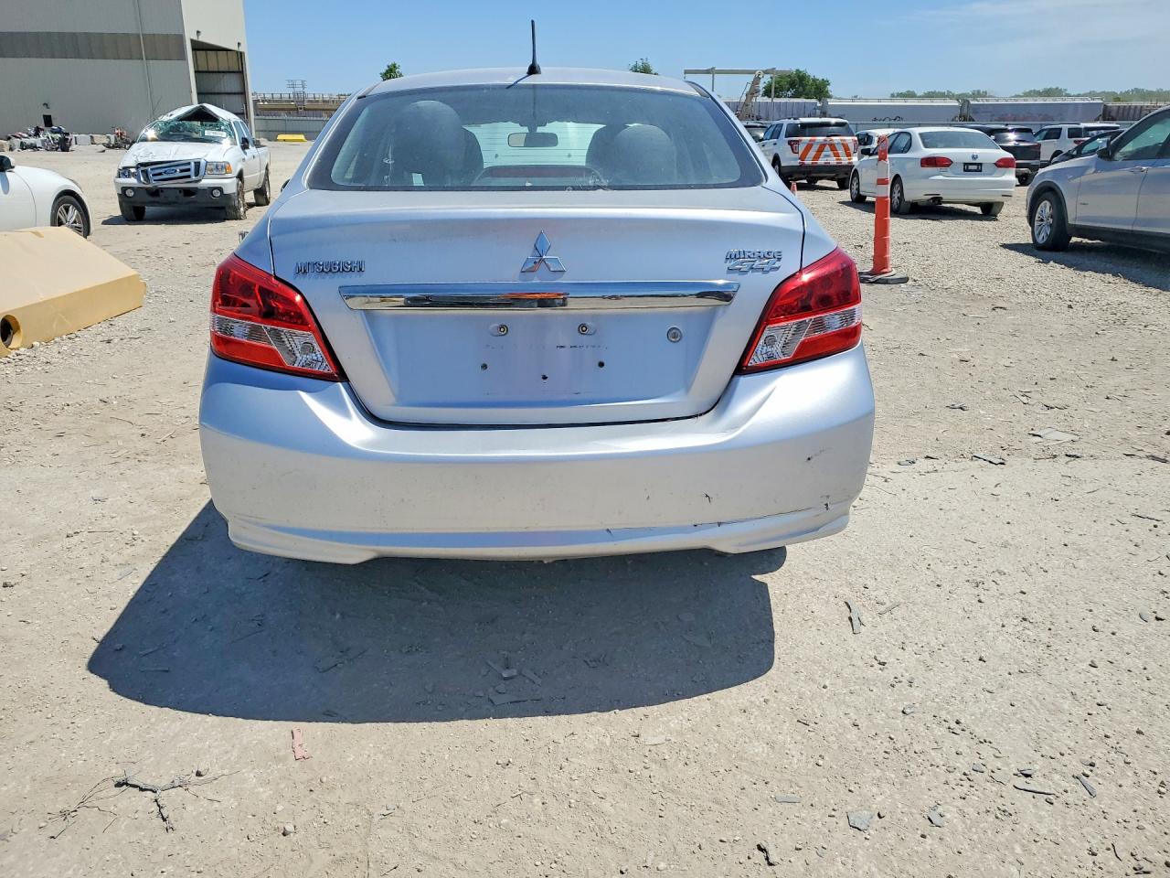 Mitsubishi Mirage G4 Es