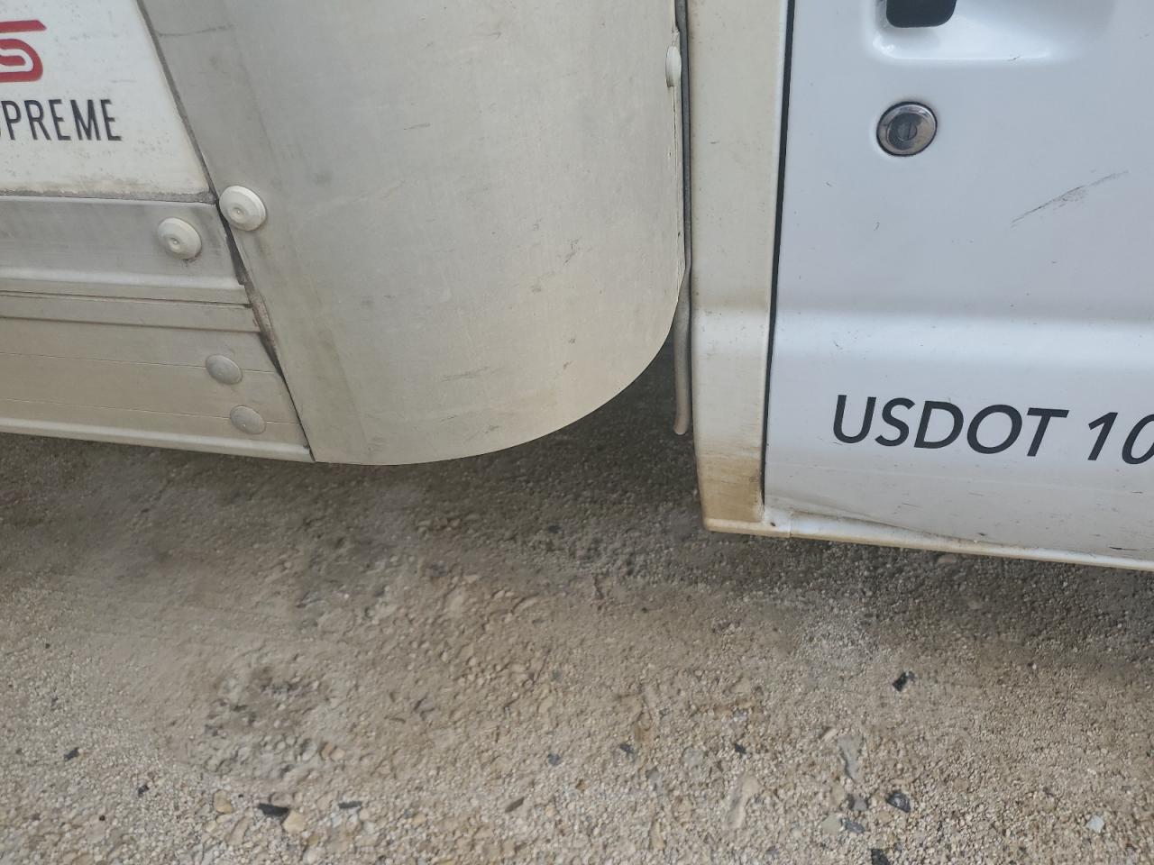Ford Econoline E350 Super Duty Cutaway Van