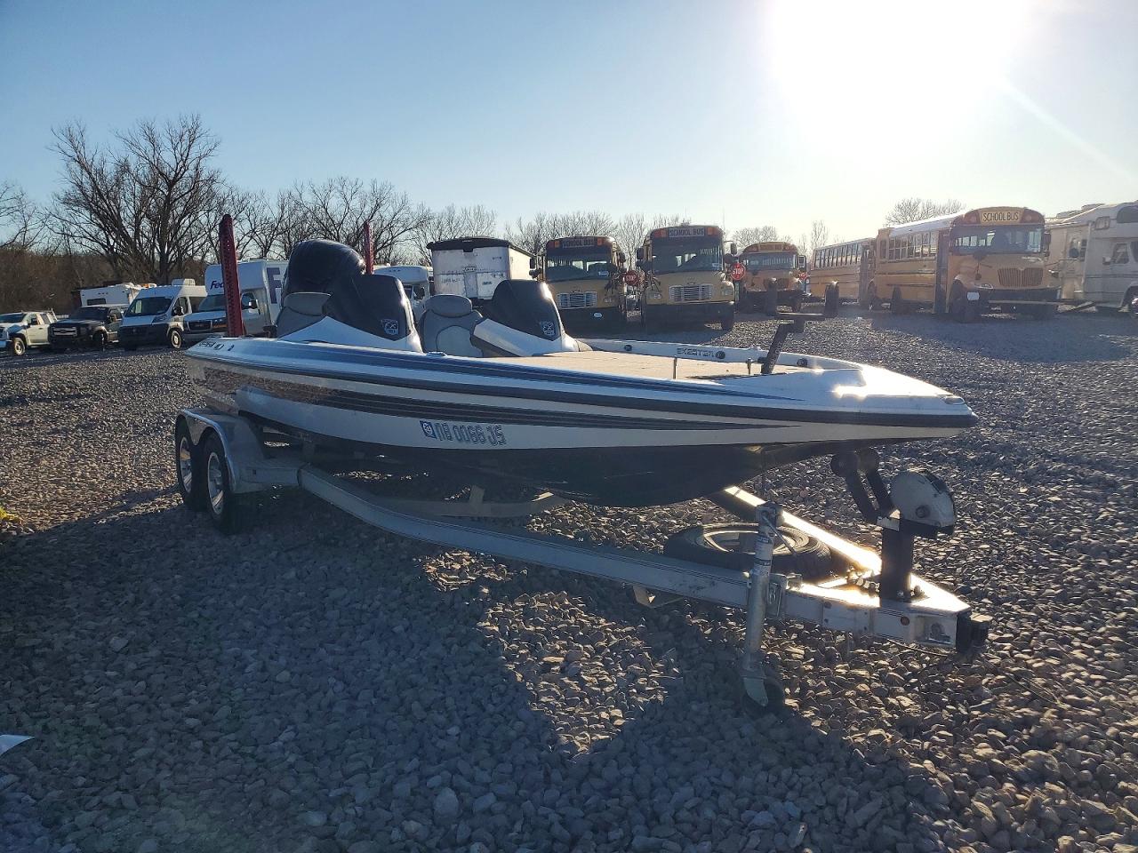 Salvage Skeeter Fx21 Image