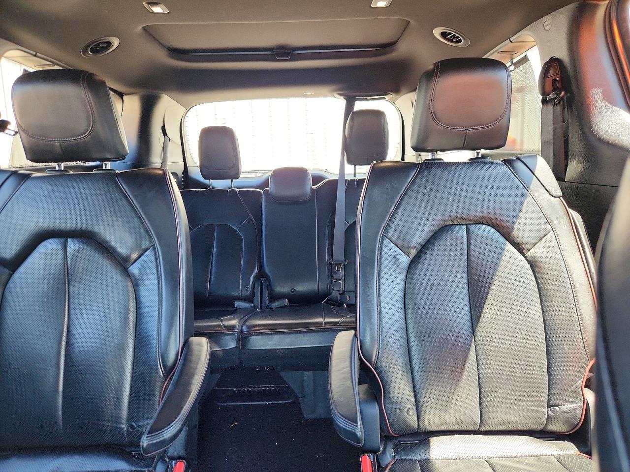 Chrysler Pacifica Limited