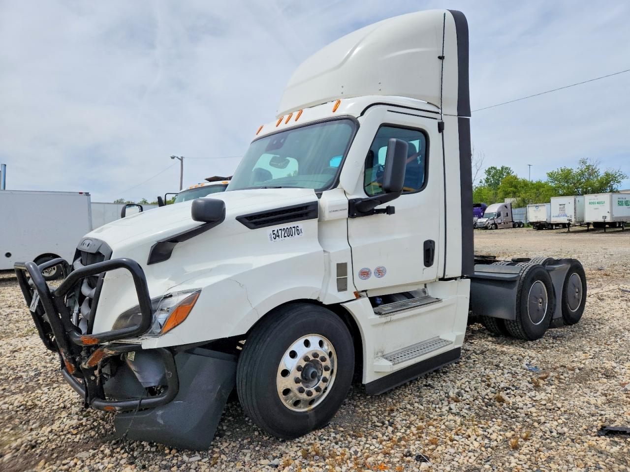 Freightliner Cascadia 126