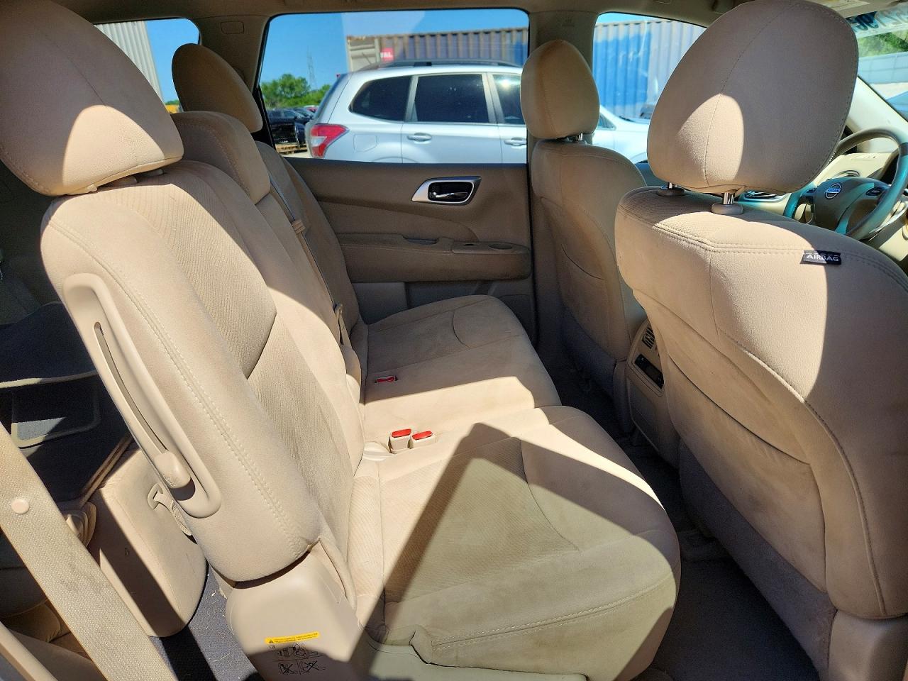 Nissan Pathfinder Sv