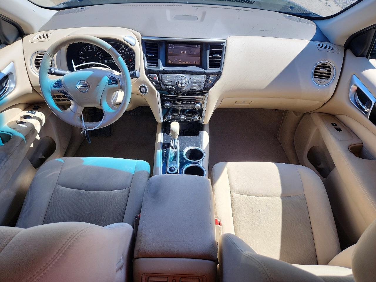 Nissan Pathfinder Sv