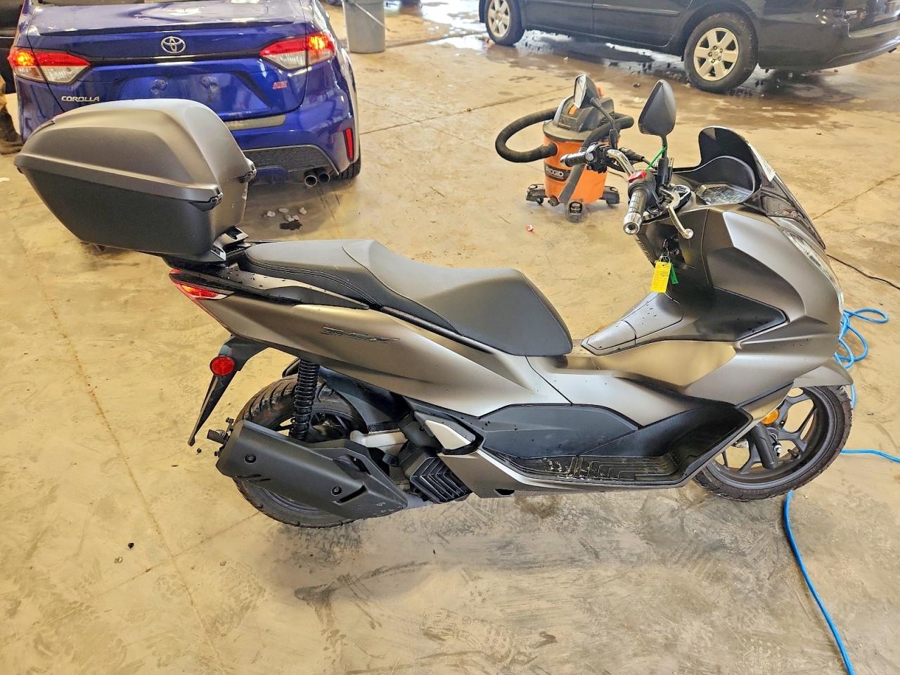 Salvage Honda Pcx Image