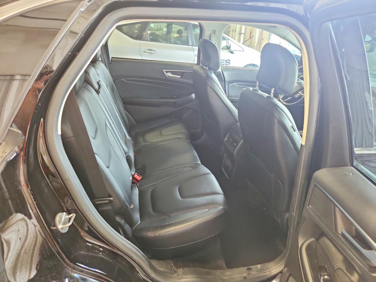 Ford Edge Titanium