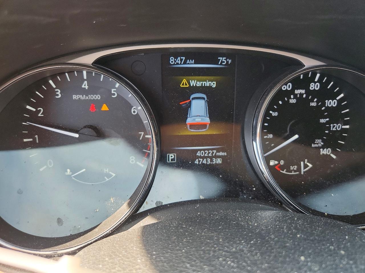 Nissan Rogue S