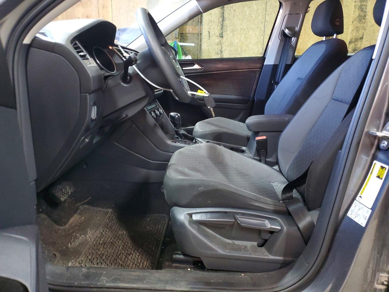 Volkswagen Tiguan S