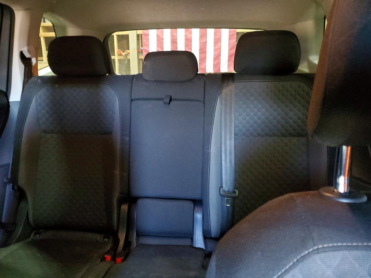 Volkswagen Tiguan S