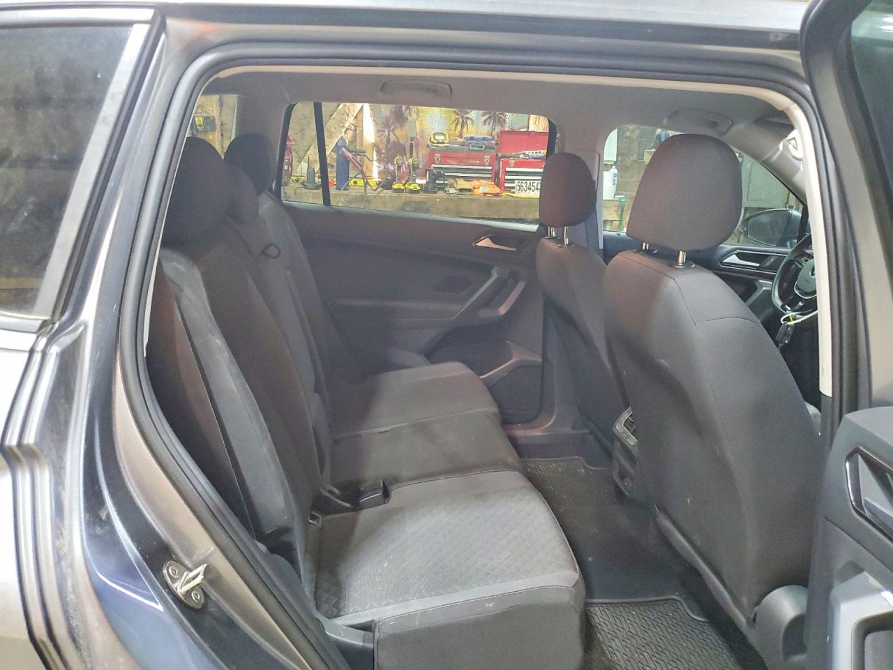 Volkswagen Tiguan S