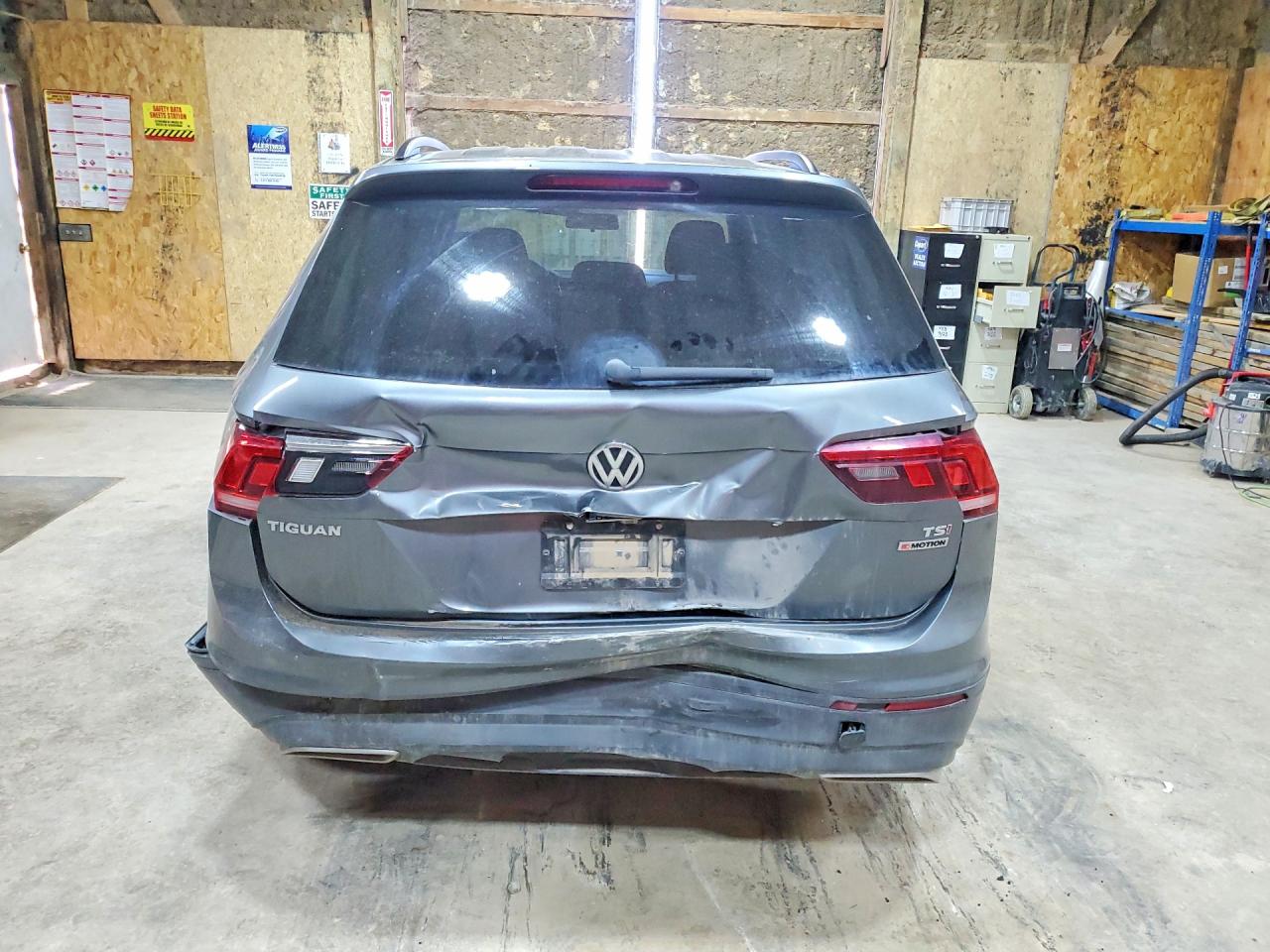 Volkswagen Tiguan S