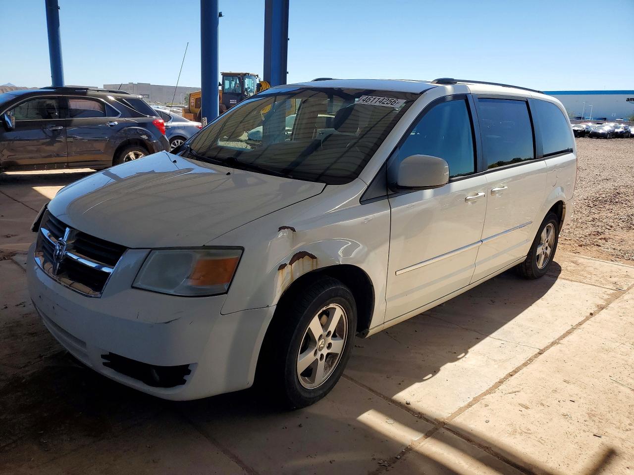 Salvage Dodge Caravan Image