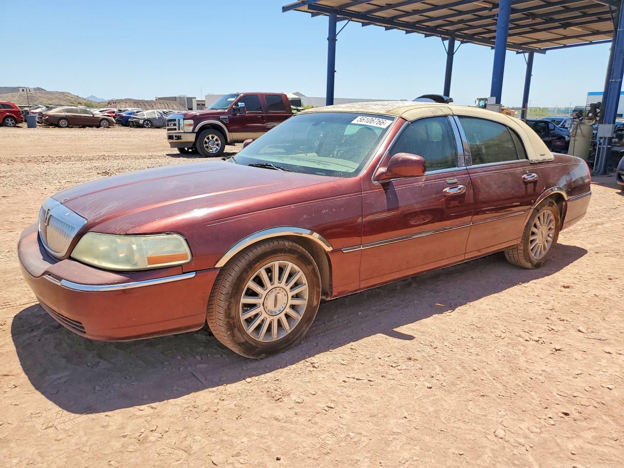 Salvage Lincoln Towncar Image