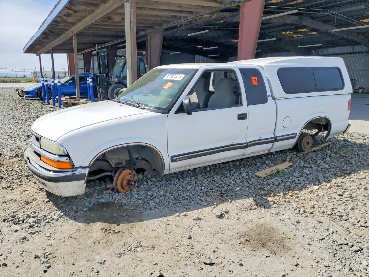 Salvage Chevrolet S-10 Image
