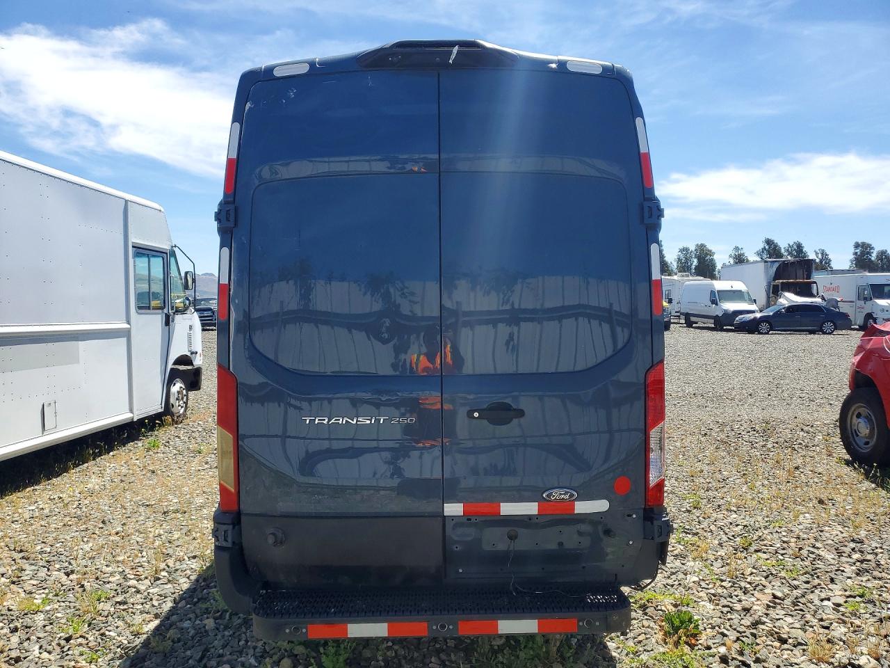 Ford Transit T-250