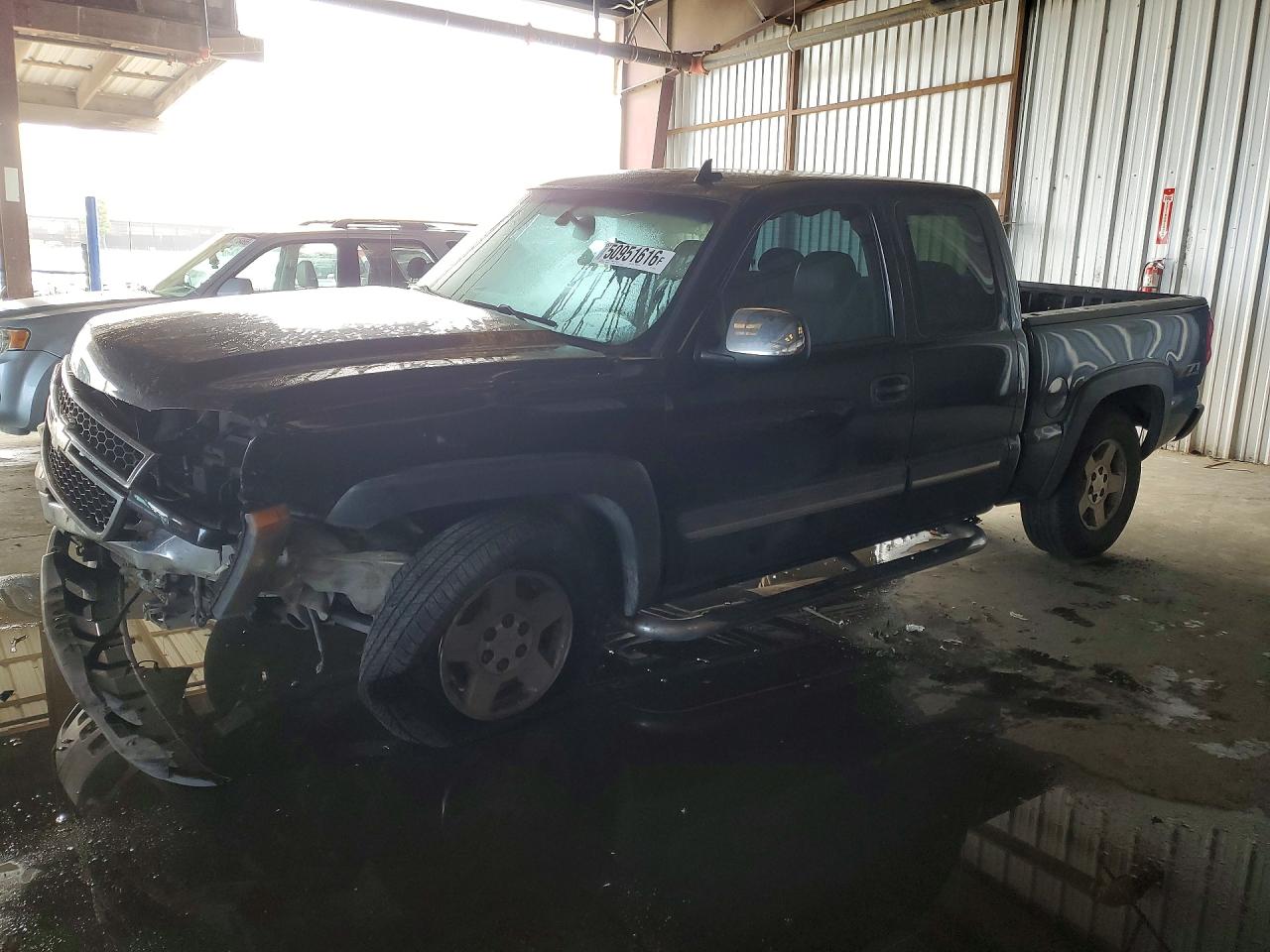 Salvage Chevrolet Silverado Image