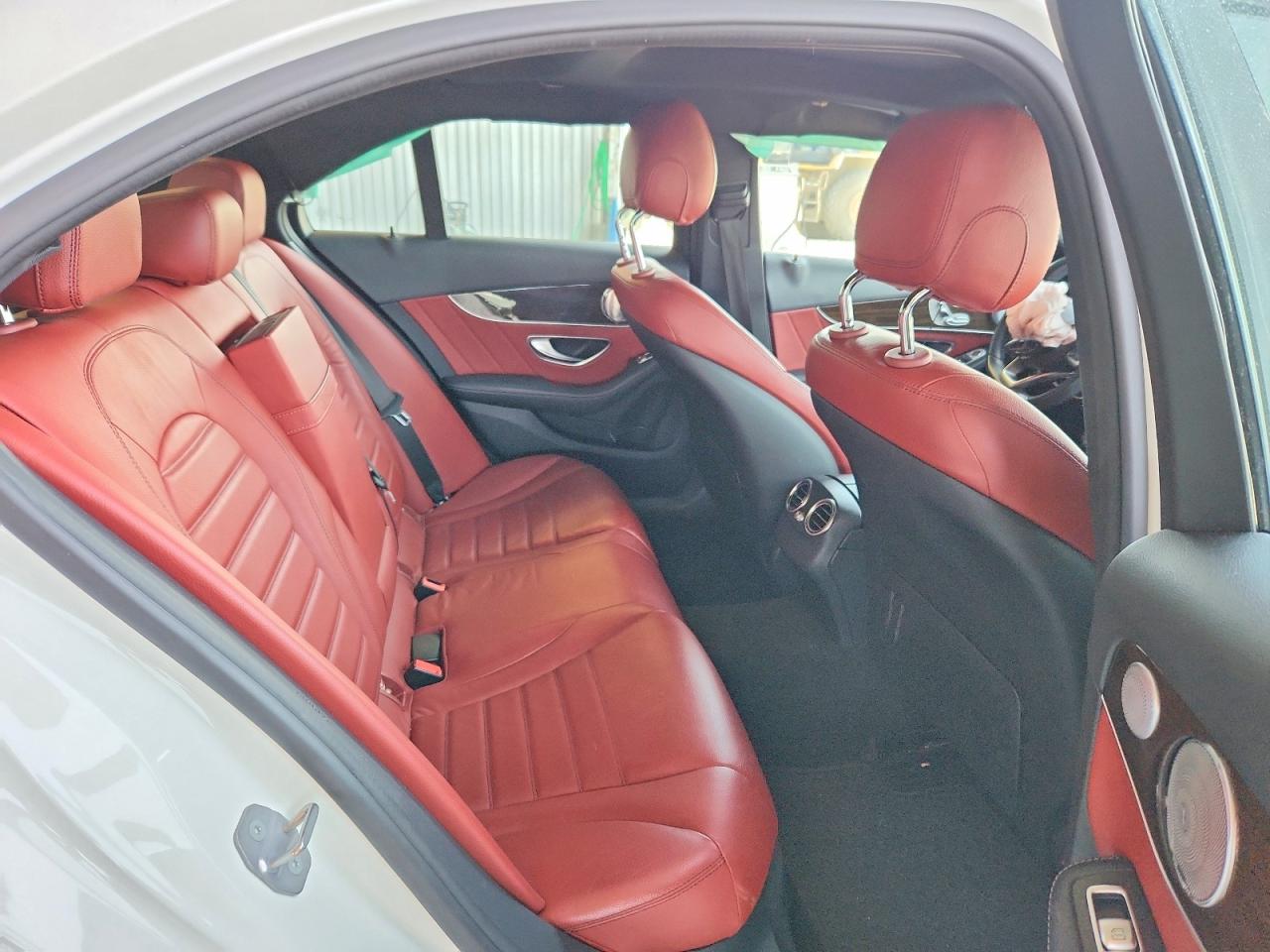 Mercedes-Benz C-Class 300