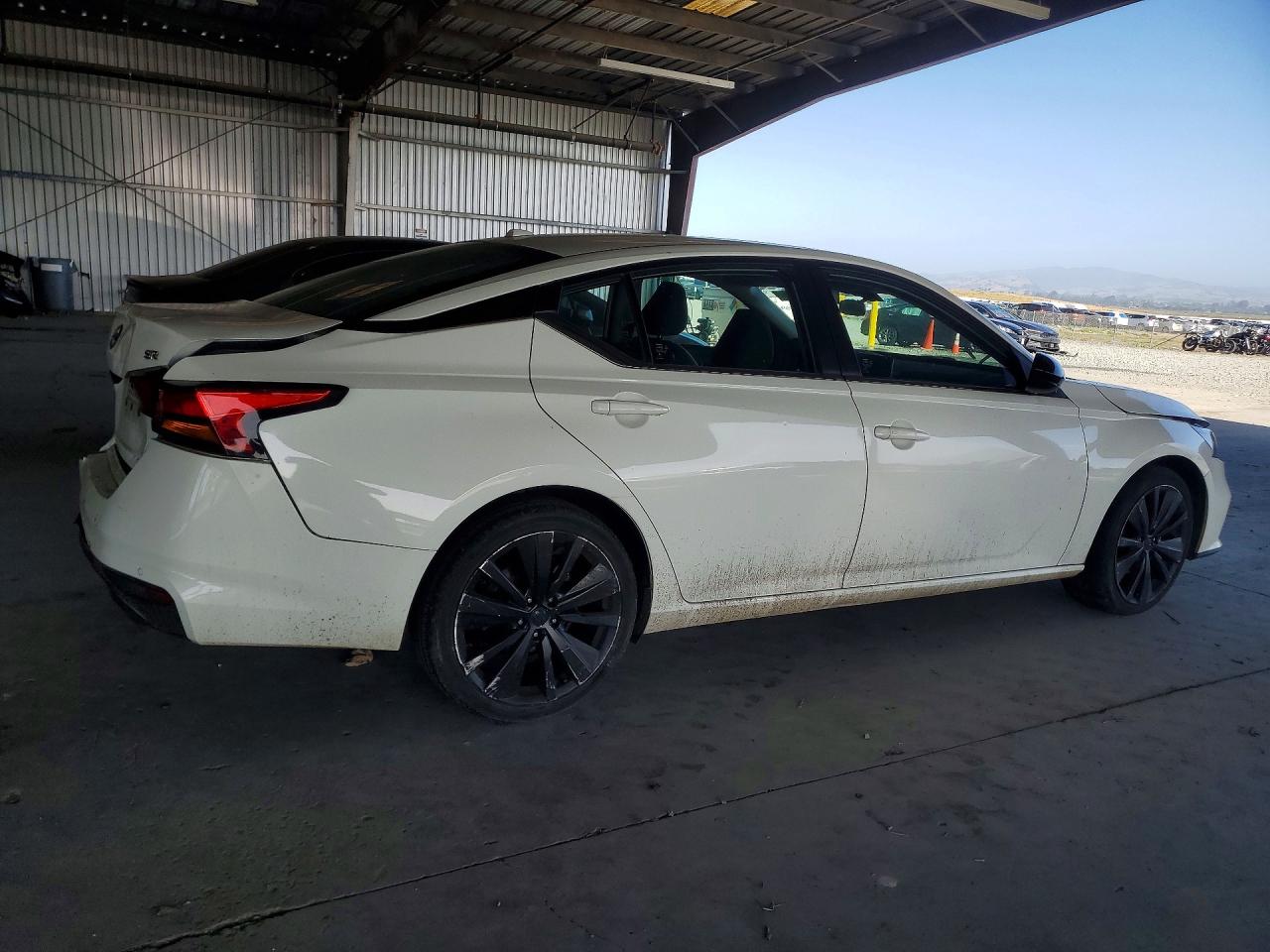 Nissan Altima Sr