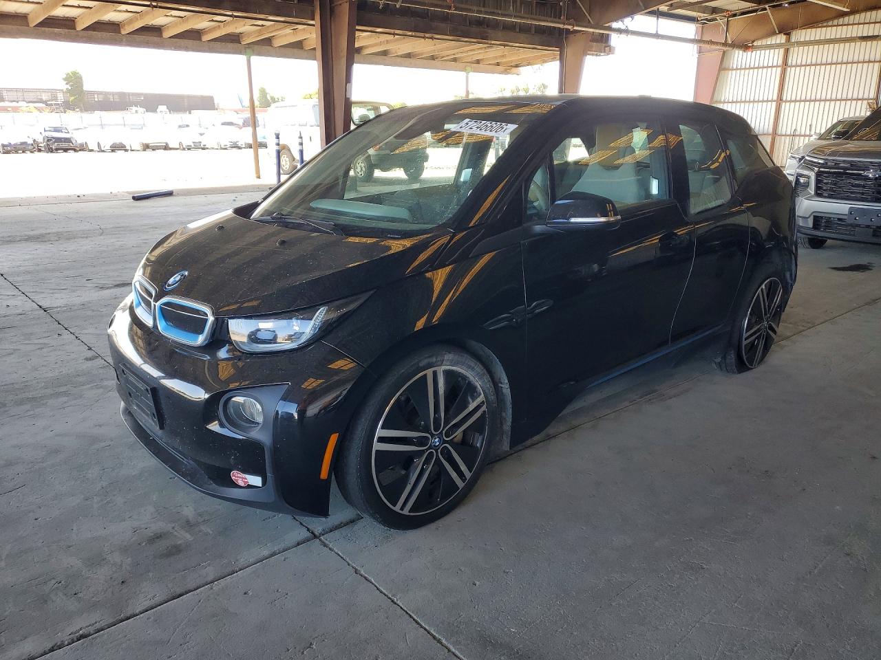 Salvage BMW i-Series Image