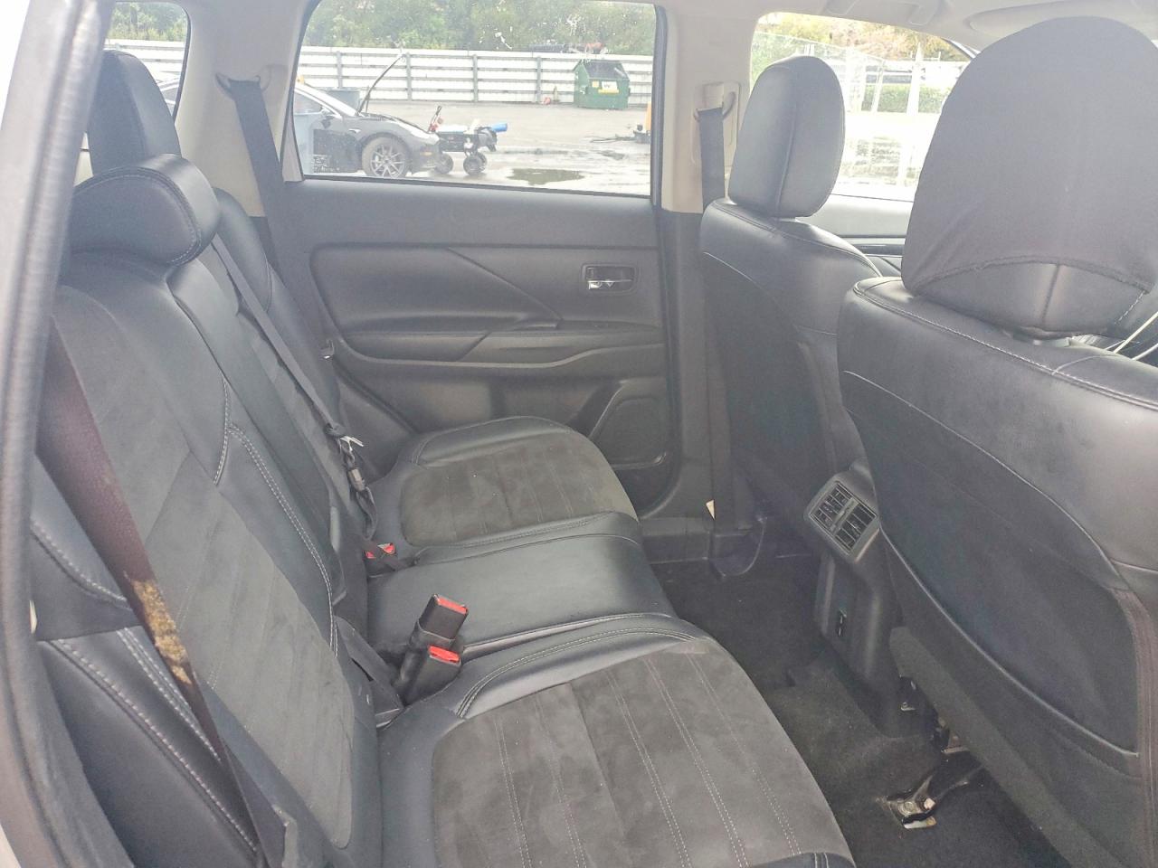 Mitsubishi Outlander Se