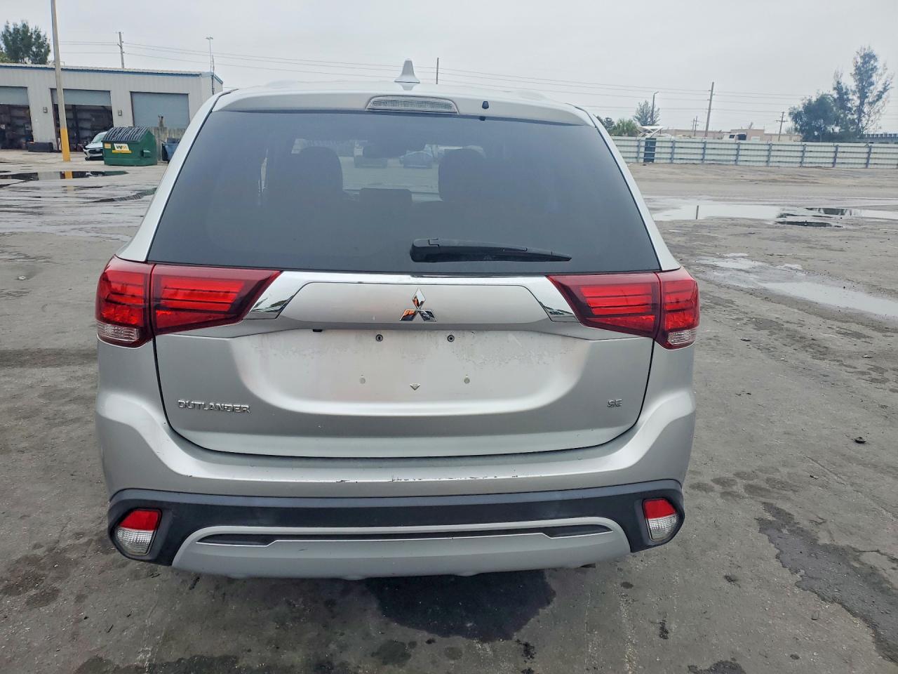 Mitsubishi Outlander Se