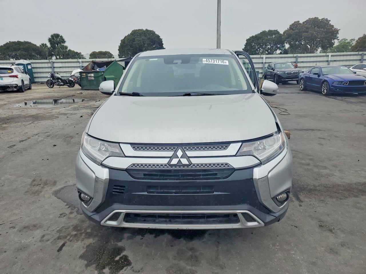 Mitsubishi Outlander Se