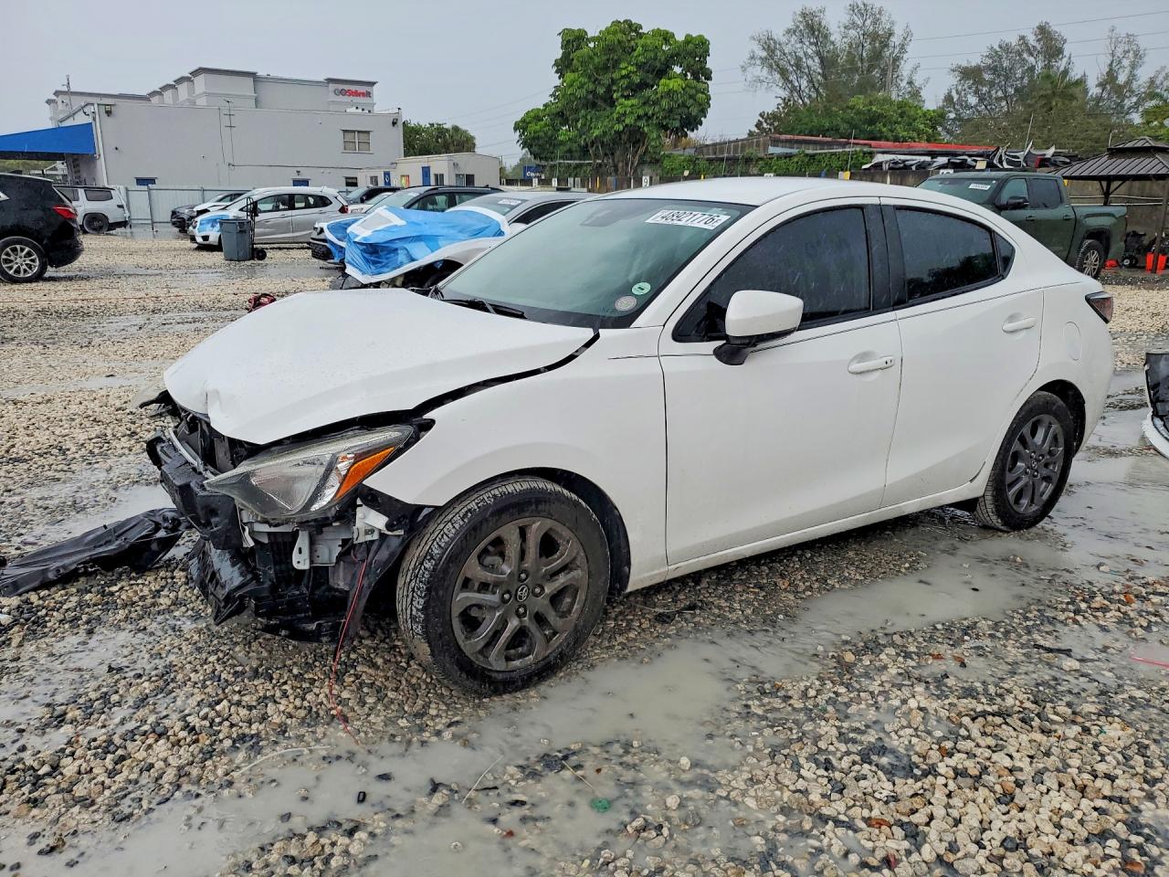 Salvage Toyota Yaris Image