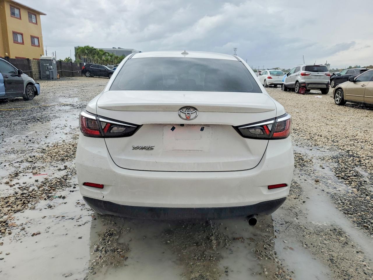 Toyota Yaris Le