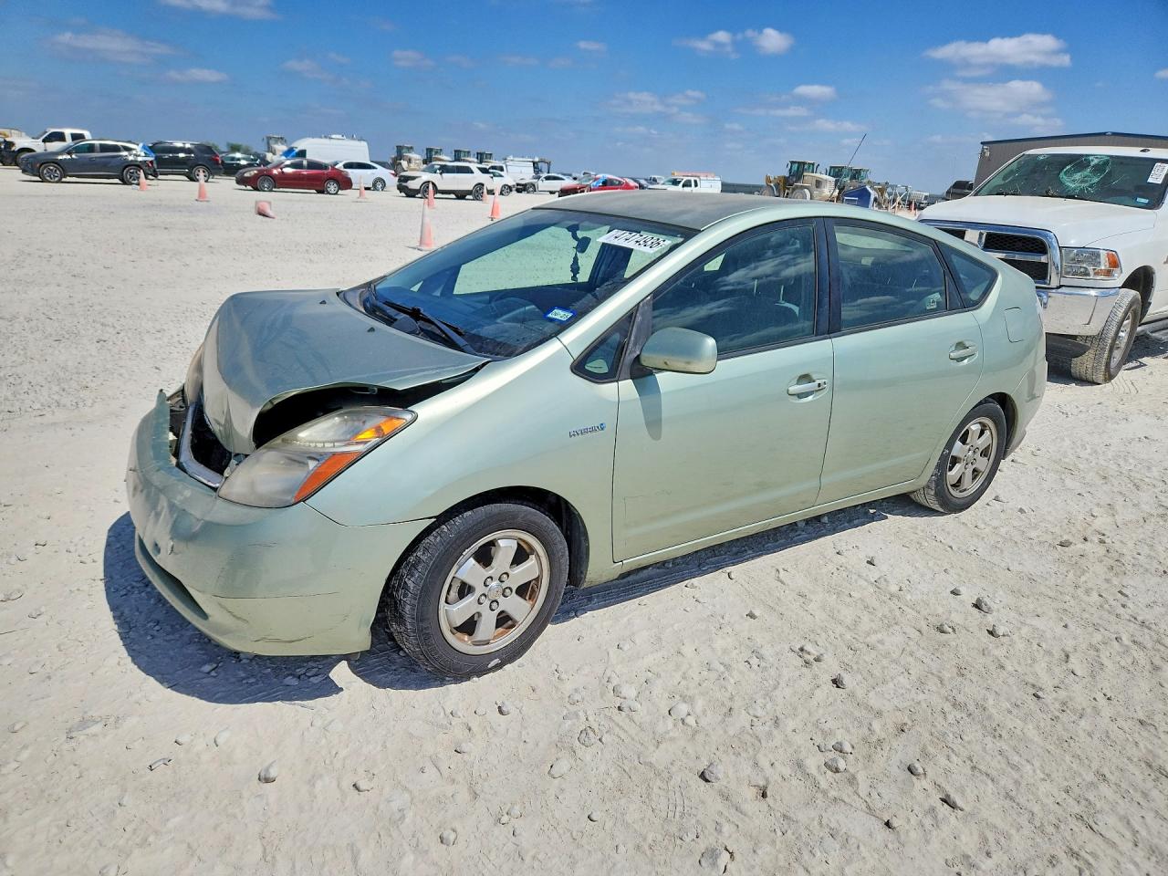 Salvage Toyota Prius Image