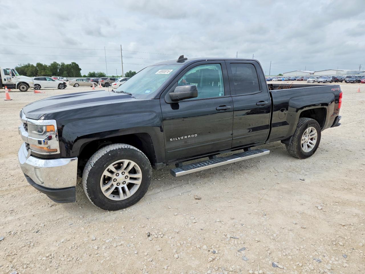 Salvage Chevrolet Silverado Image