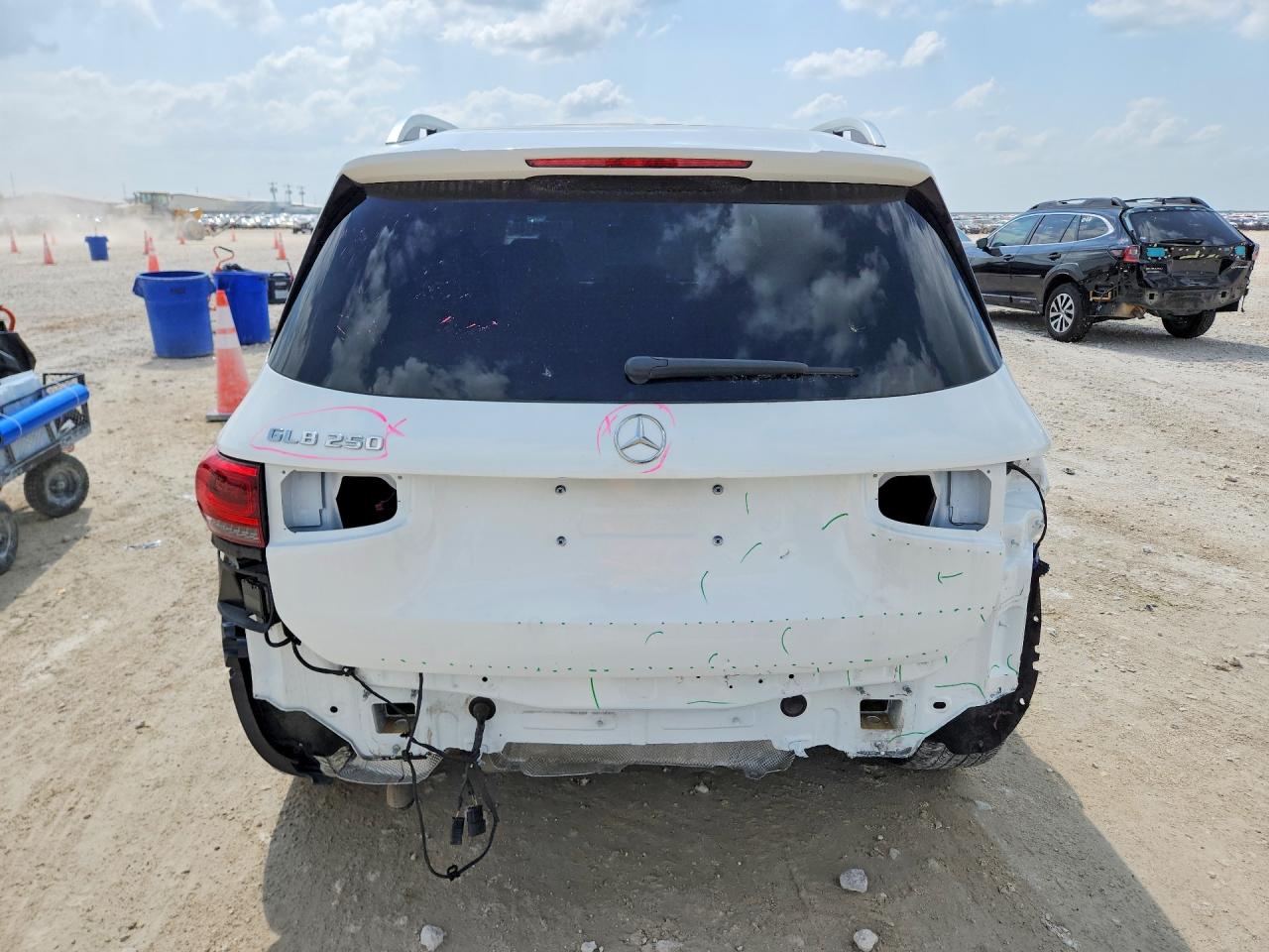 Mercedes-Benz GLB 250