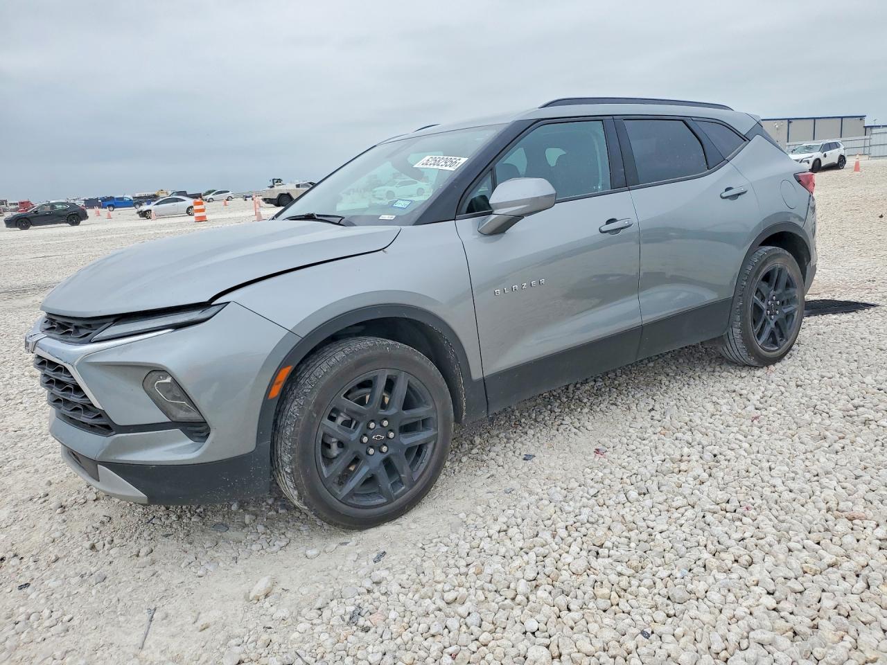 Salvage Chevrolet Blazer Image