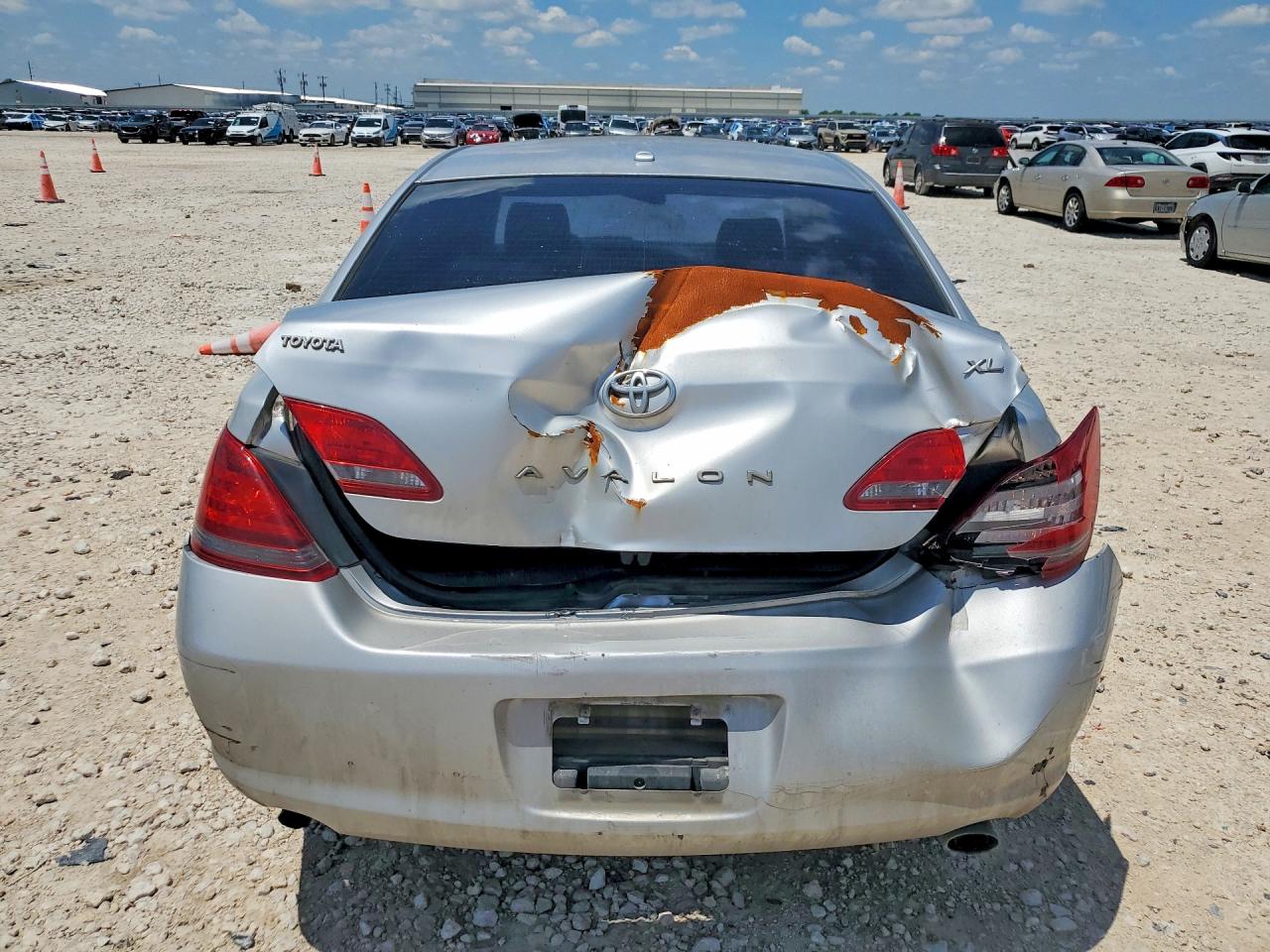 Toyota Avalon Xl