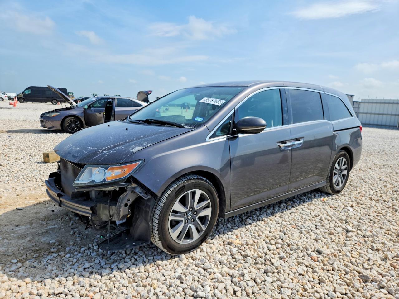 Salvage Honda Odyssey Image