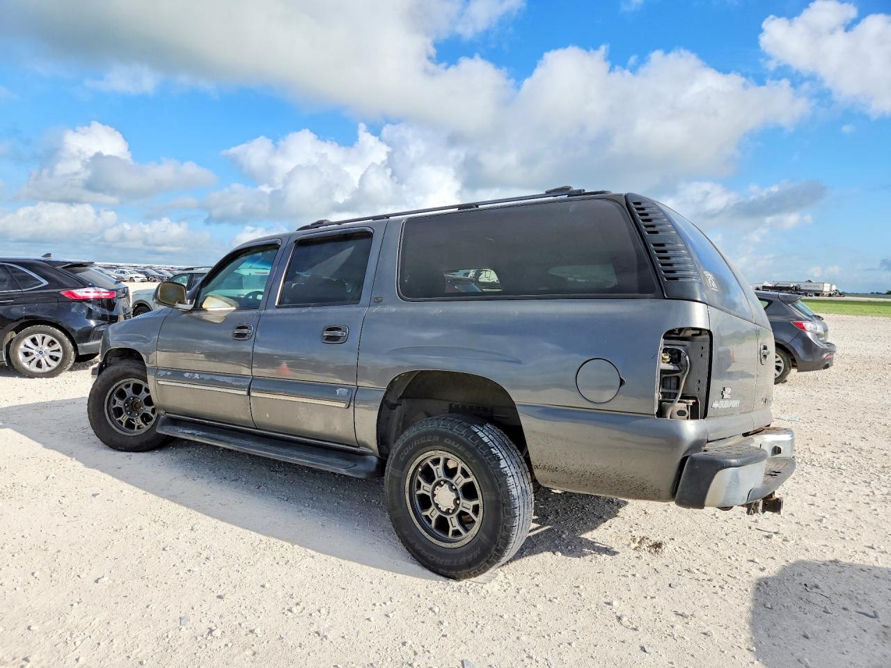Chevrolet Suburban C1500