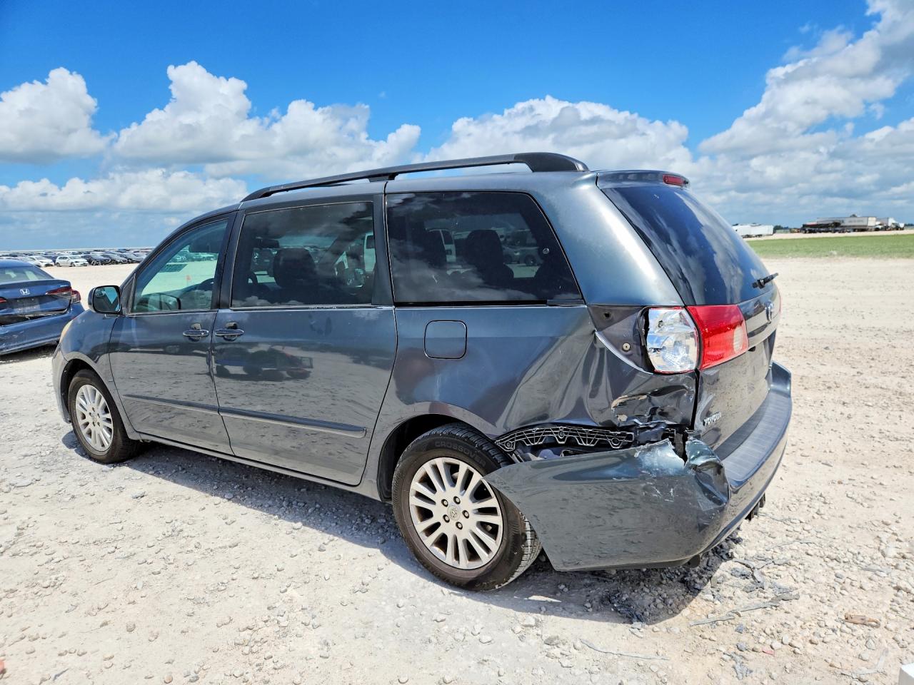 Toyota Sienna Xle